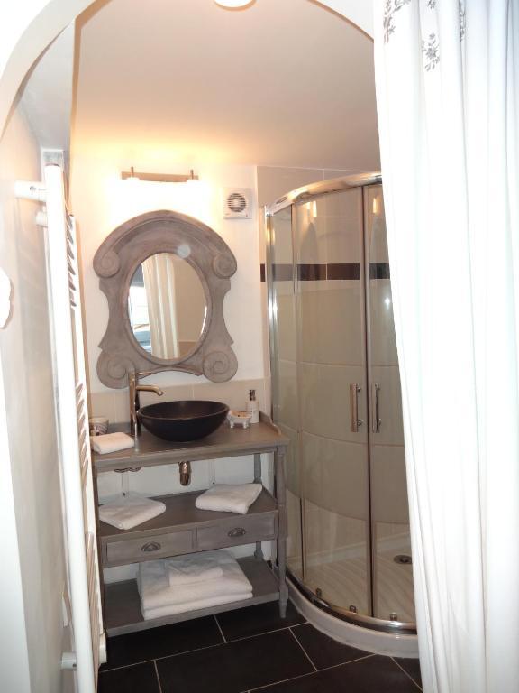 Hotel Le P'Tit Beaumont Habitación foto